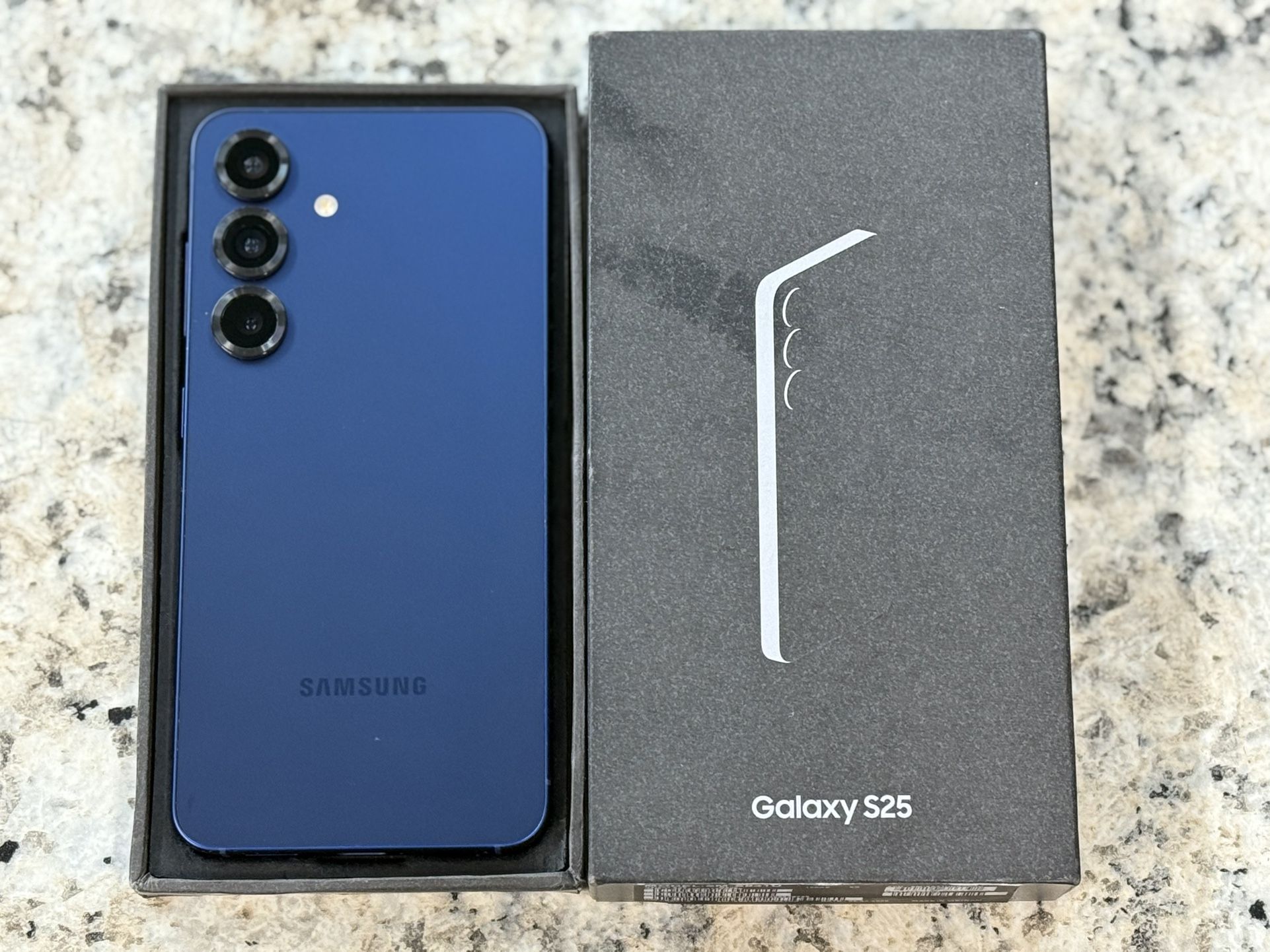 NEW! Samsung Galaxy S25 - 128GB - Navy (T-MOBILE)