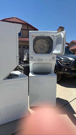 Stackable washer dryer 220  cord
