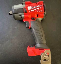 Milwaukee M18 FUEL Gen-2 18V Lithium-Ion Brushless Cordless Mid Torque 1/2 in. Impact Wrench w/Friction Ring (Tool-Only)