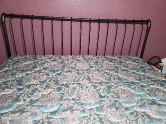 Metal Cal King Bedframe