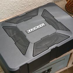 Kicker Hideaway 8" Powered Subwoofer - Great Condition, Works Perfect!