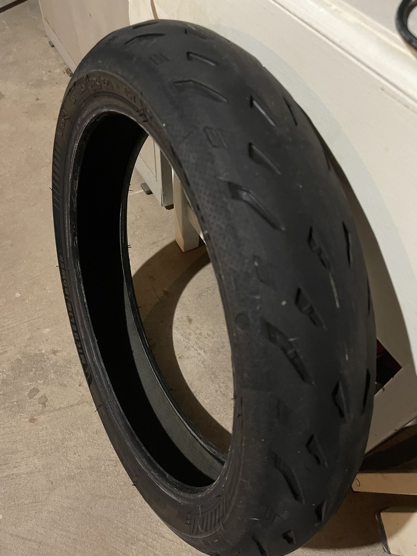 /// Michelin Power 5 Front Motorcycle Tire /// 120/70/17