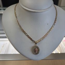 14k Gold Necklace With Pendant 17.9 Grams 24 Long Layaway Available 10% Down If You Are Interested Please Ask For Maribel Thank You 