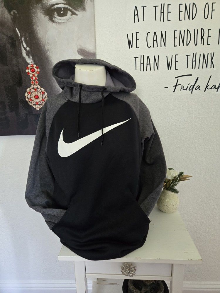 Nike Therma Dri-Fit Black and Charcoal Pullover Sweatshirt Size Medium