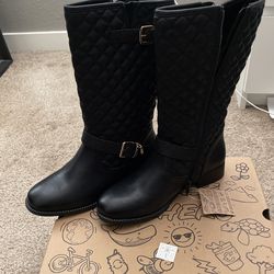 Brand New Girls Boots