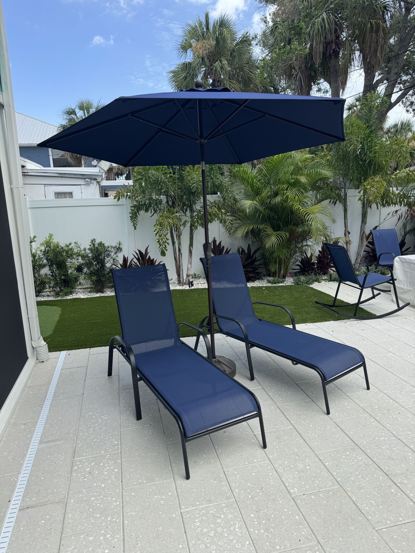 2 Lounge Chairs And Umbrella 