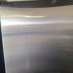 $75  Brand new mini fridge in excellent condition.Never used