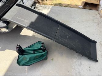 2 folding dog (pet) ramps