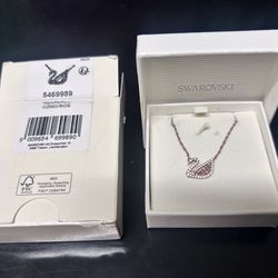 Swarovski Dazzling Swan Necklace, Rose Gold plated, one size