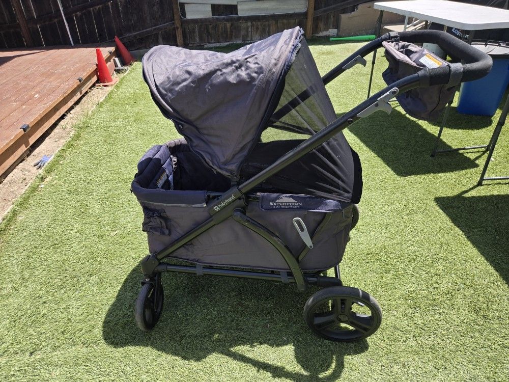 Baby trend 2 In 1 Stroller Wagon
