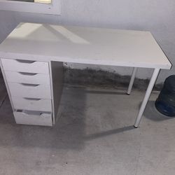 Vanity Table 