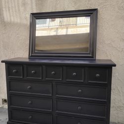 SOLID WOOD DRESSER WITH MIRROR 