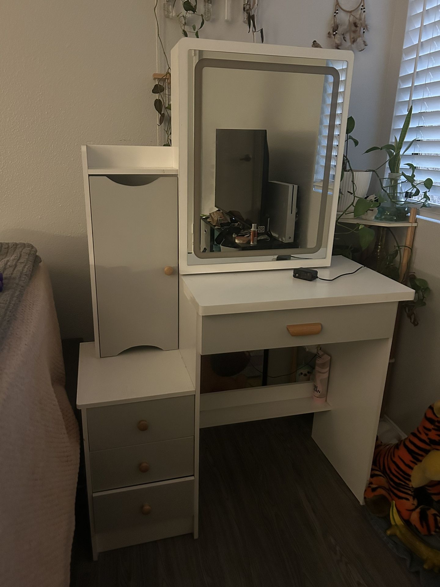 Makeup Vanity