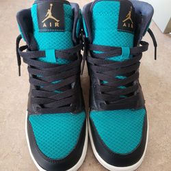 Jordan 1 Retro High Black Rio Teal Kids Size 5.5y
