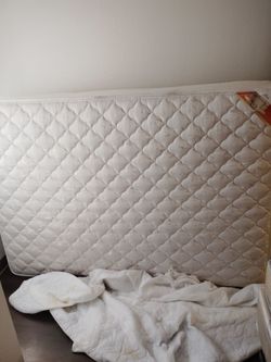 Bed full size