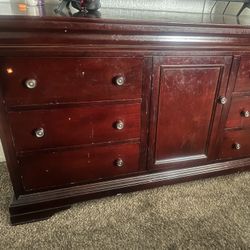 Wood dresser