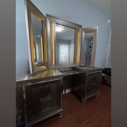 Vanity 