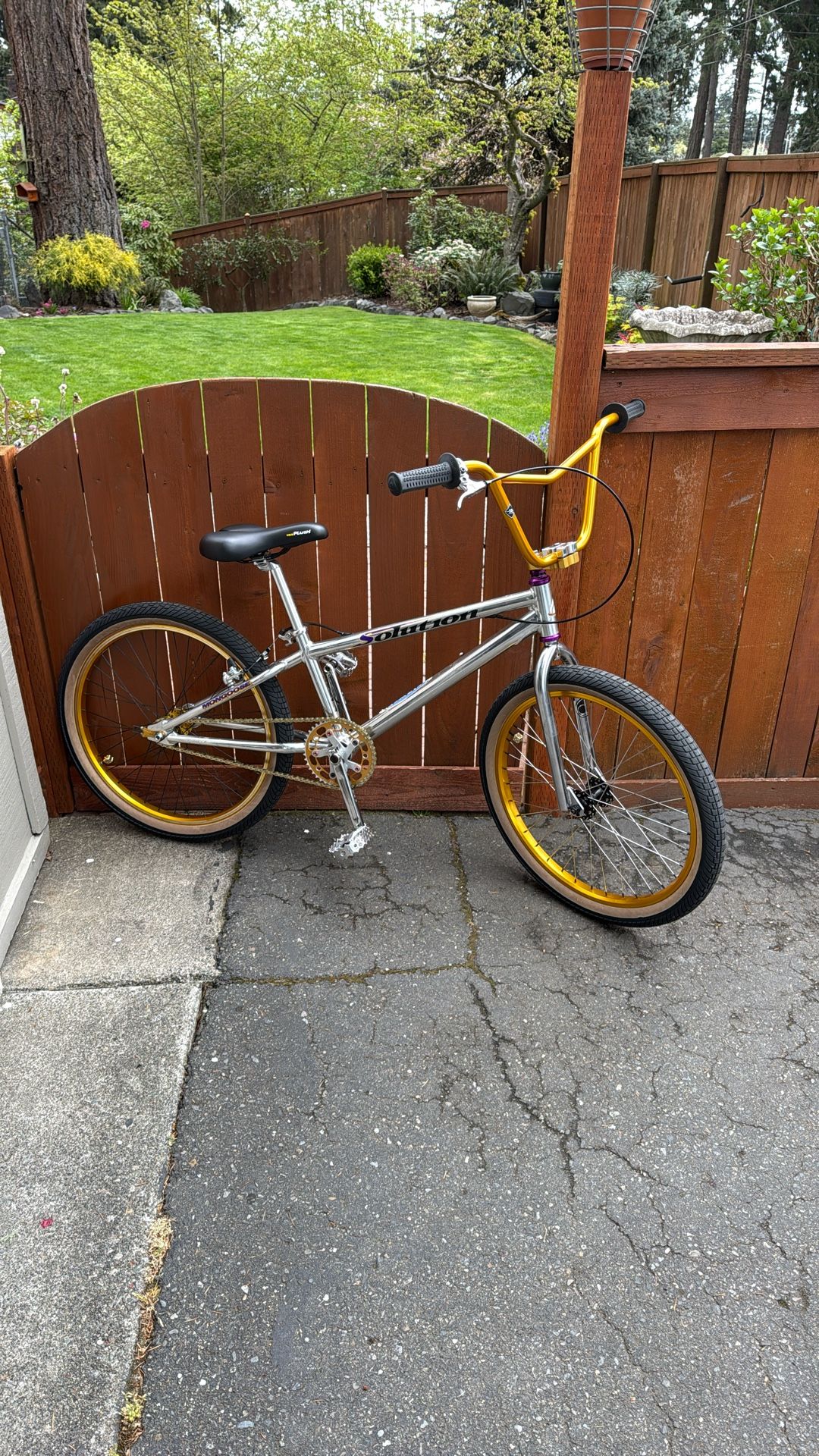 Old School Bmx 24” Mongoose Solution Cruiser