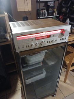 Akai Aa R20
