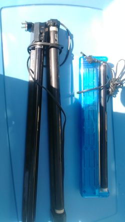 3 black ligths