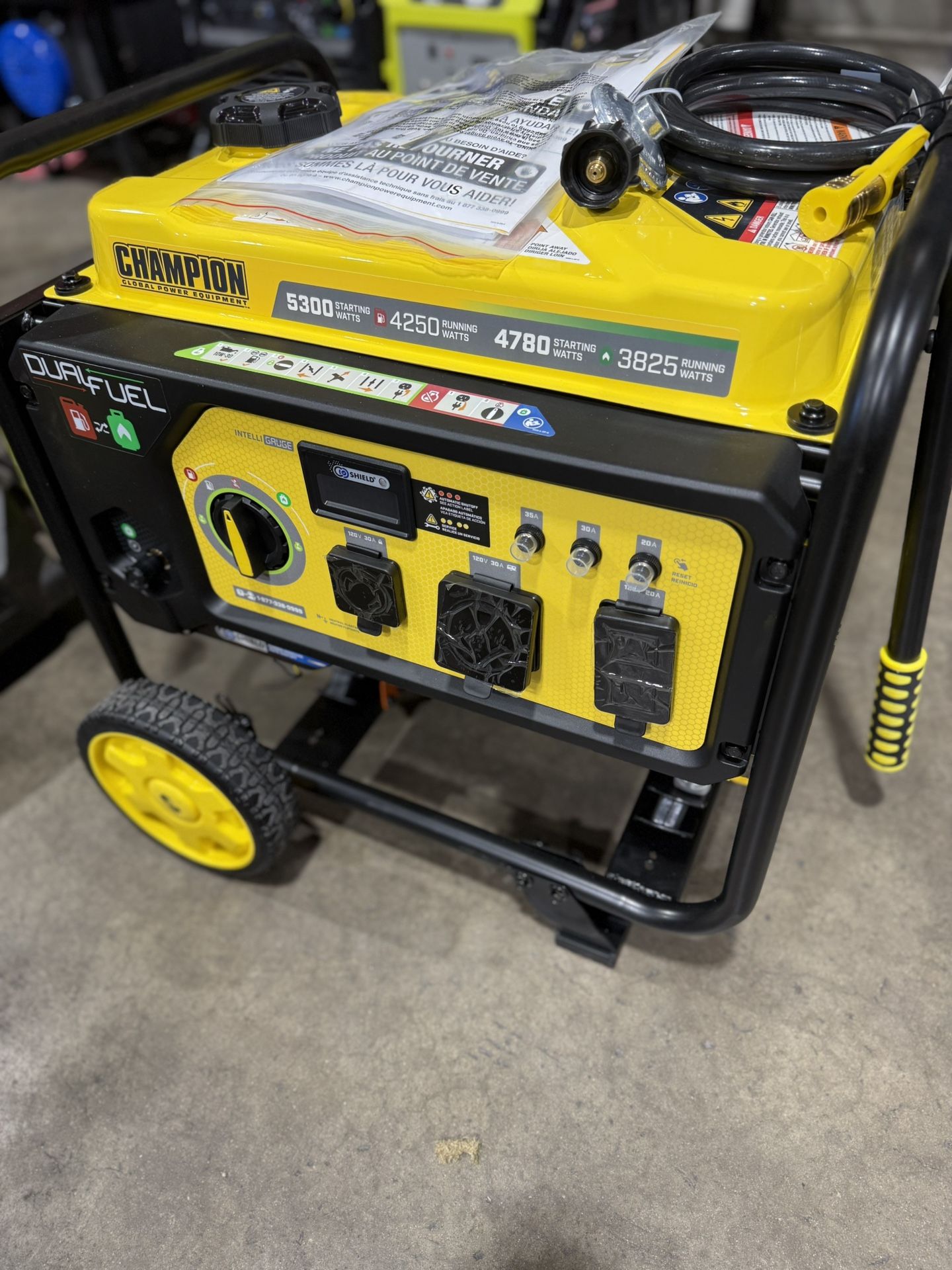 Champion Power Equipment 5300/4250-Watt Gasoline and Propane Powered Dual Fuel Portable Generator with CO Shield