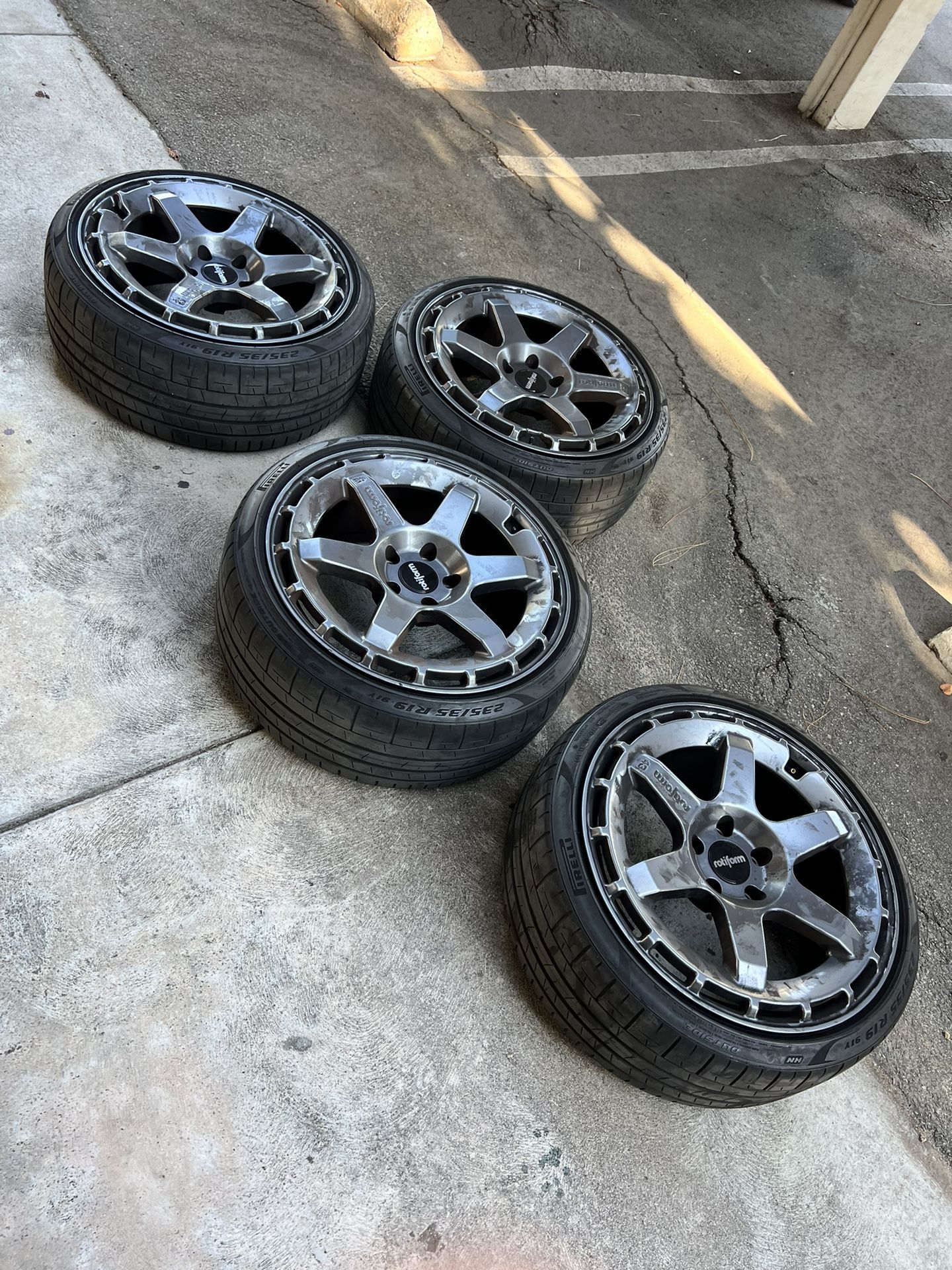 ROTIFORM KB1 WITH USED PIRELLI TIRES