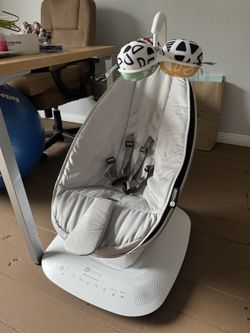 4moms MamaRoo Multi-Motion Baby Swing, Bluetooth Enabled with 5 Unique Motions, Grey