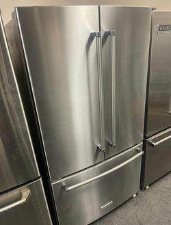 Stainless Steel French Door Refrigerator, Excellent Condition with IceMaker