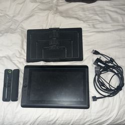 Wacom CINTIQ 13HD Creative Pen Display Tablet