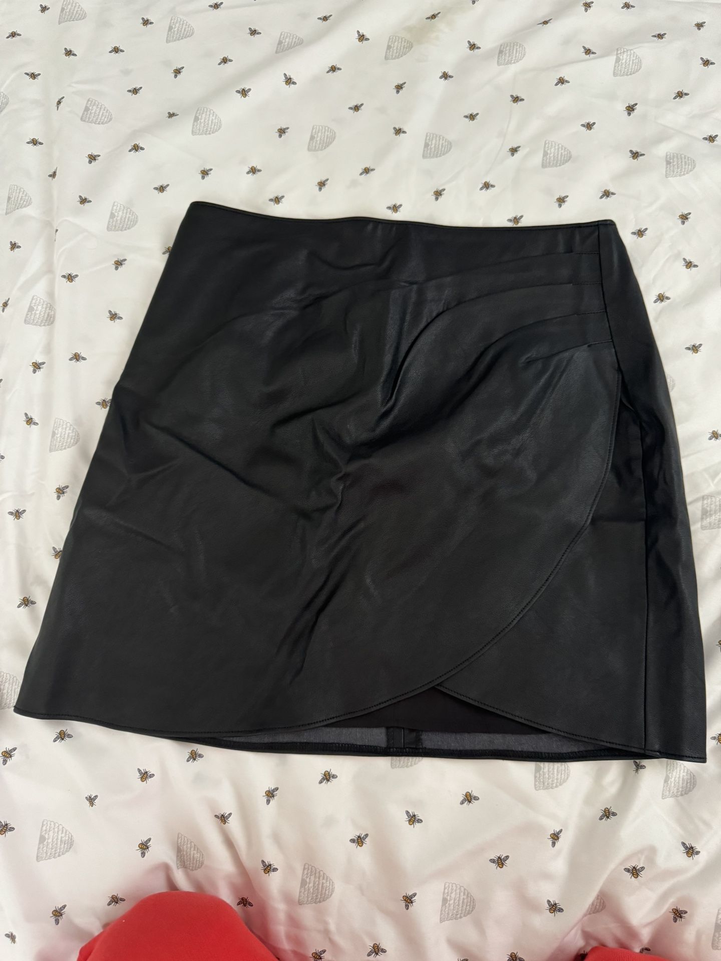 Black Faux Leather Skirt — Abercrombie & Fitch