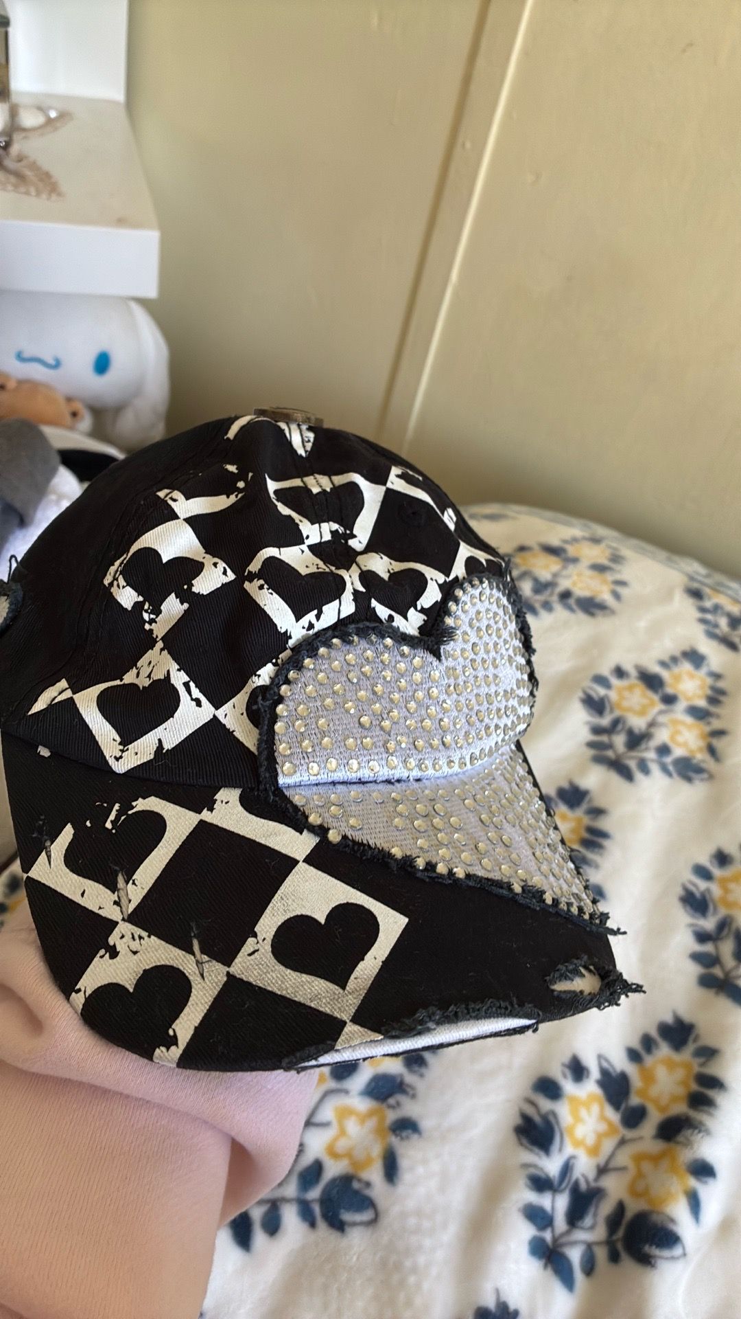 black & white vintage scene y2k emo 2000s cap
