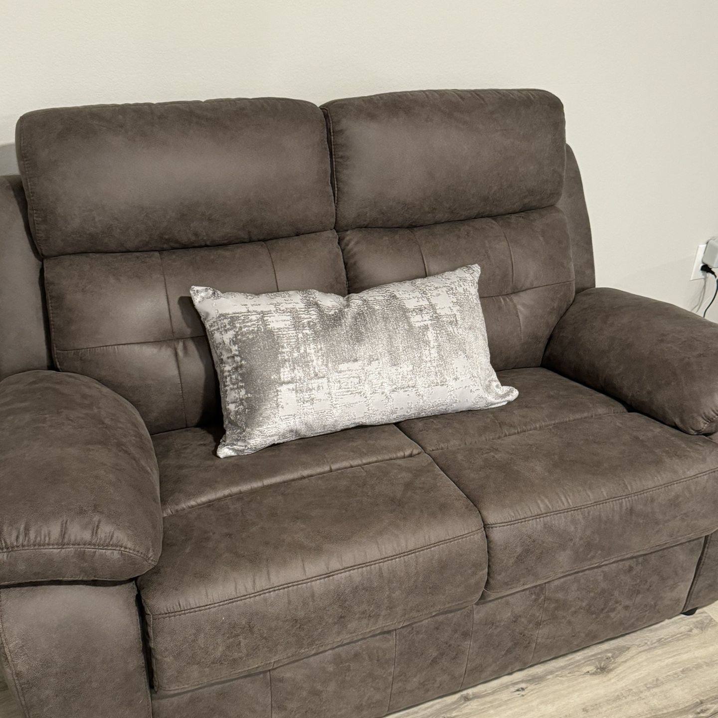 BRAND NEW RECLINER COUCH SET! 