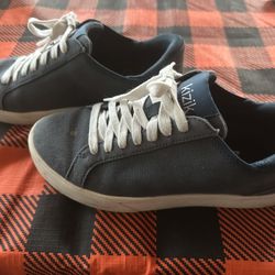 Women’s Kizik shoes