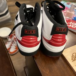 Kids Jordan 2 Size 1.5y