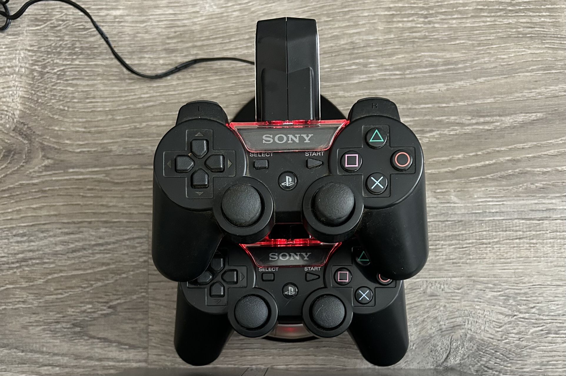 PlayStation 3 Controllers & Charging Stand