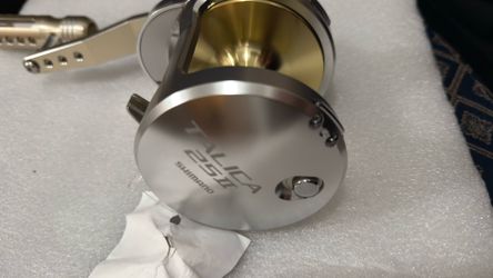 Brand new Shimano Talica 25II 2-Speed Lever Drag Reel | Upgraded Long Handle | Excellent Condition