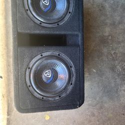 Dual Rockville 8" Subwoofers. 1600w