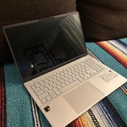 ASUS Vivobook S 15 Laptop– Open Box / Pristine