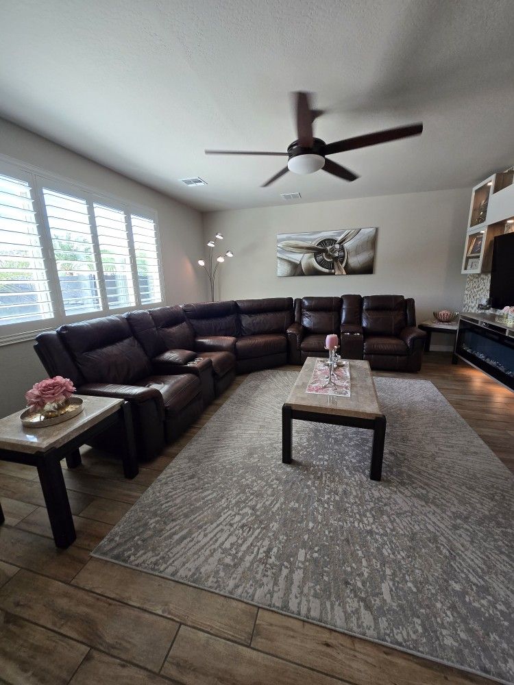 3 Piece Leather Sectional (Geniune Leather) Powered