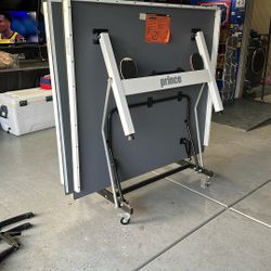 Ping-pong table