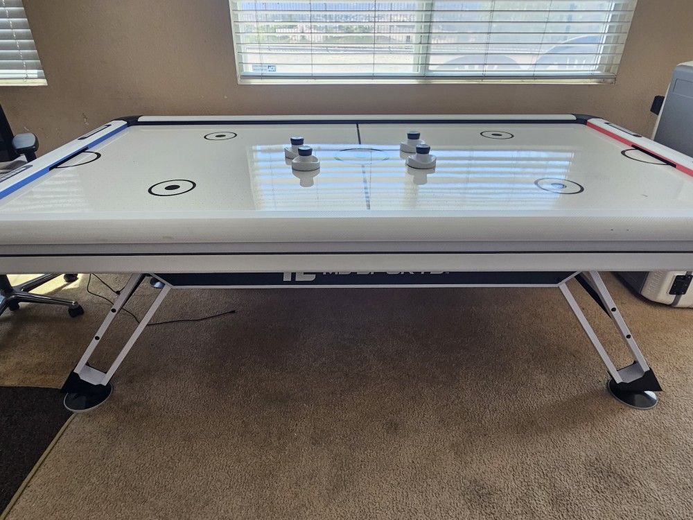 Air Hockey Table