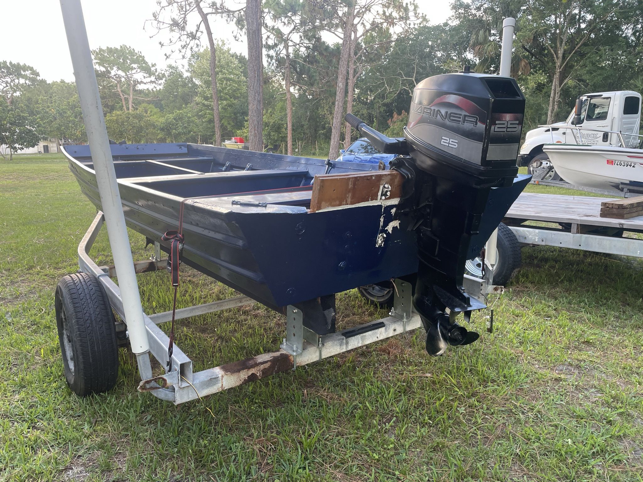 Aluminum Boat 25 hp Tiller