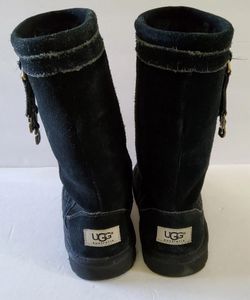 Women’s UGG Black Boots Size 5 Warm & Comfy