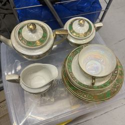 16 Pcs Noritake Porcelain Hand Painted Green& Gold Tea Set Japan