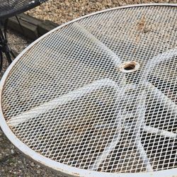 Metal Patio Table and Chairs 