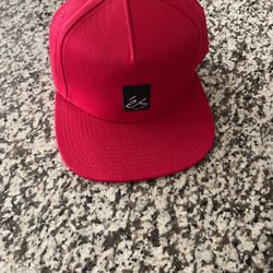 New Red Es Hat