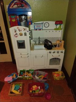 Toy kitchen and accessories