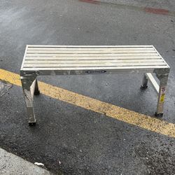 WERNER Aluminum 1.71-ft H x 1-ft W × 225-Ib Capacity Work Platform