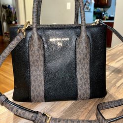 Small michael kors authentic tote