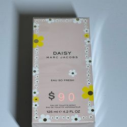 Marc Jacobs Daisy Eau So Fresh Original Flora l4.2oz Perfume